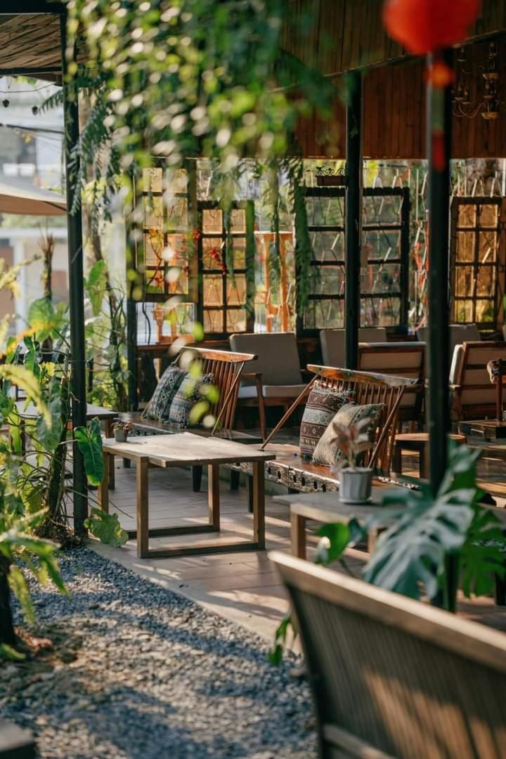 Harmony Garden - Home And Coffee Hue Buitenkant foto
